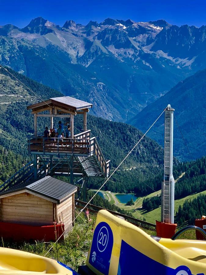 Les Chalets Fleurs De France - Kota Saint-Dalmas Exterior foto